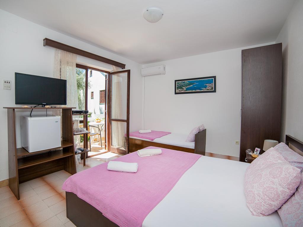 Rooms Garden Petrovac Ruang foto