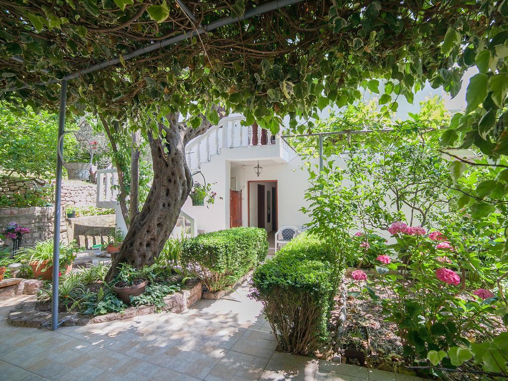 Rooms Garden Petrovac Bagian luar foto