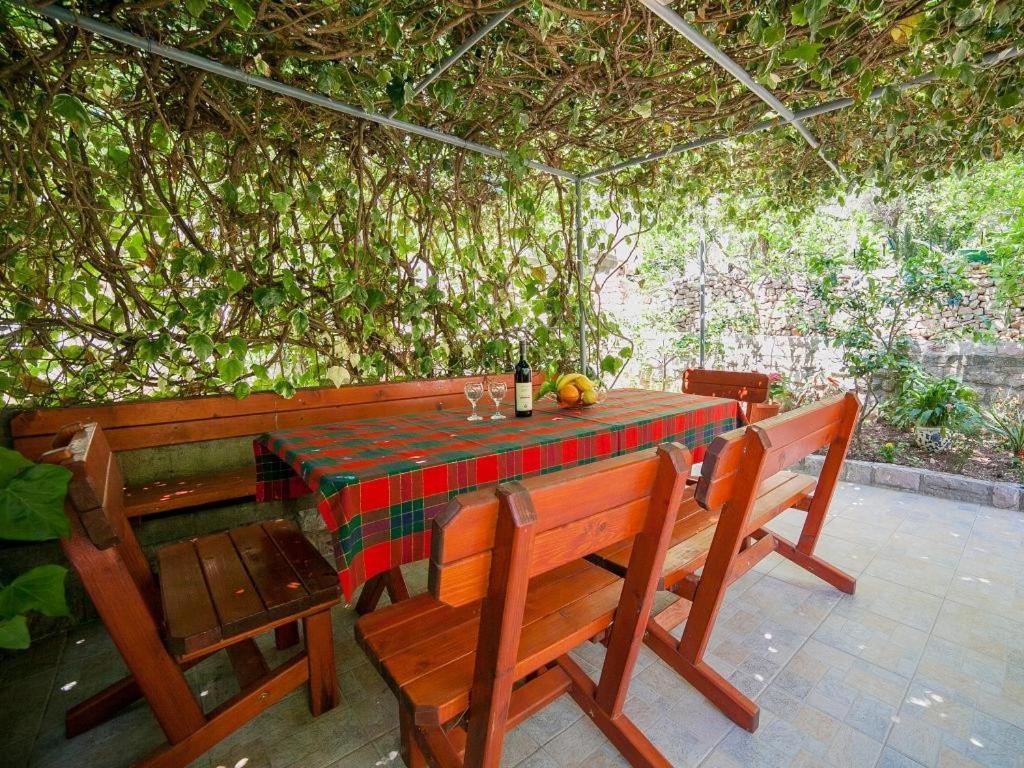 Rooms Garden Petrovac Ruang foto