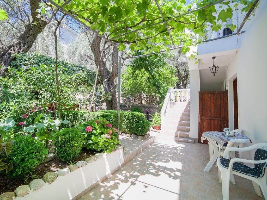 Rooms Garden Petrovac Ruang foto